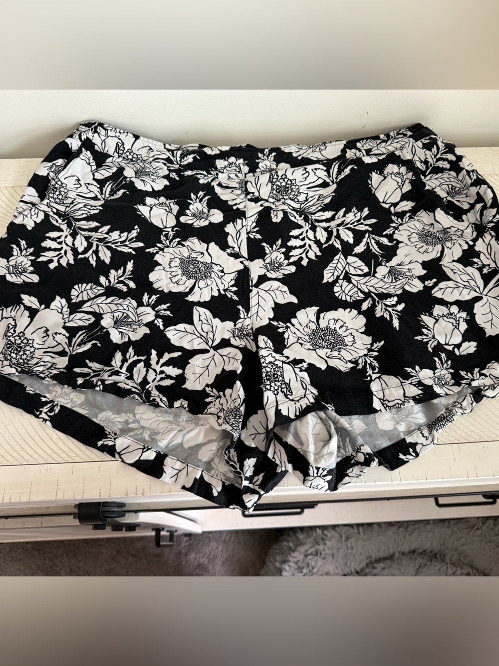 Old Navy Black and White Floral Women’s Shorts
